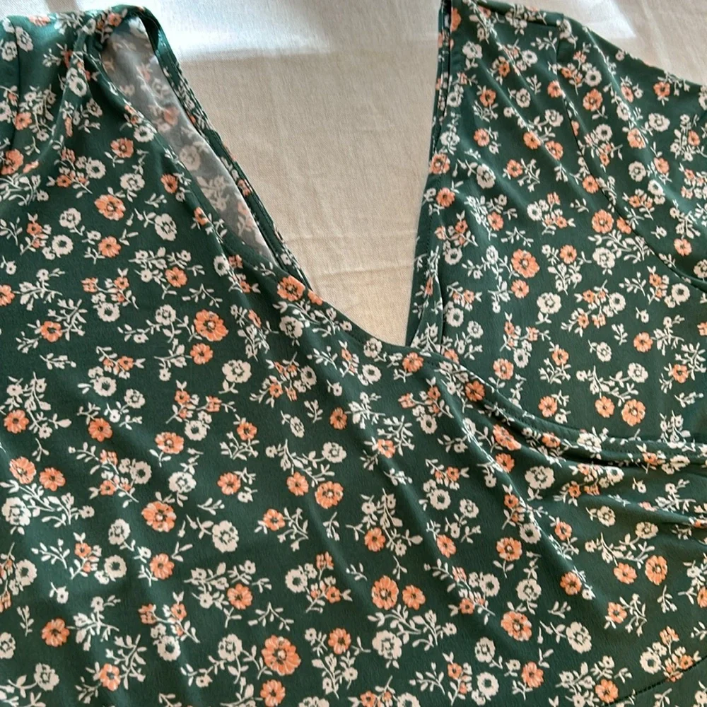Kaileigh Green Floral Fit-and-Flare Dress - Picture 3 of 4